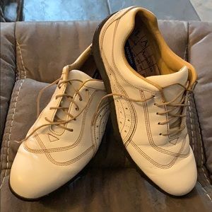 FootJoy LoPro Sz 7.5 white w brown stitching/ tan